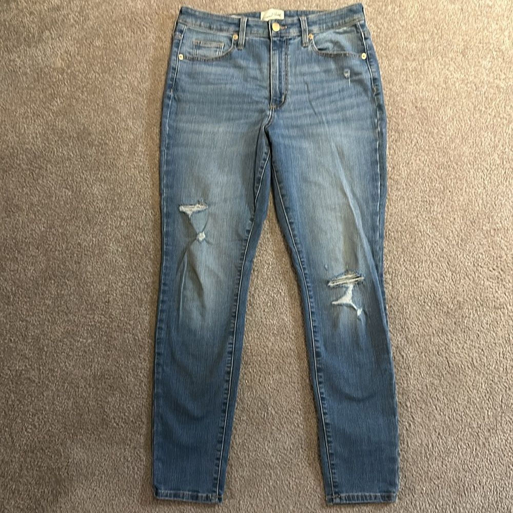 Universal Thread Distressed High Rise Skinny Jeans! - Picture 11 of 11